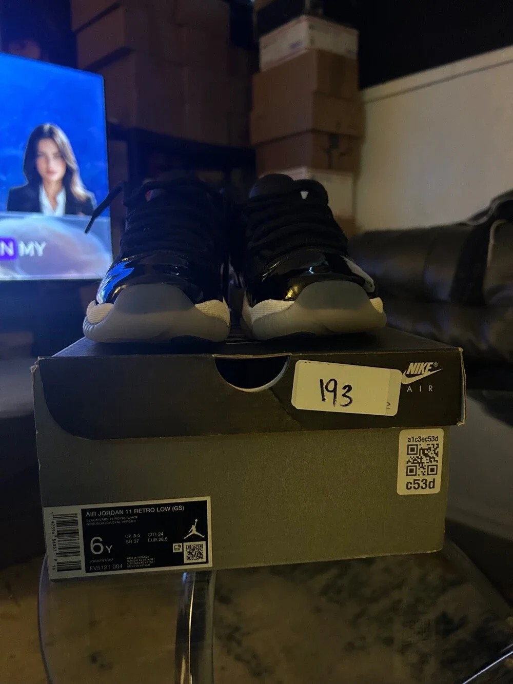 Jordan 11 Retro Low Size ( 6Y/7.5W )